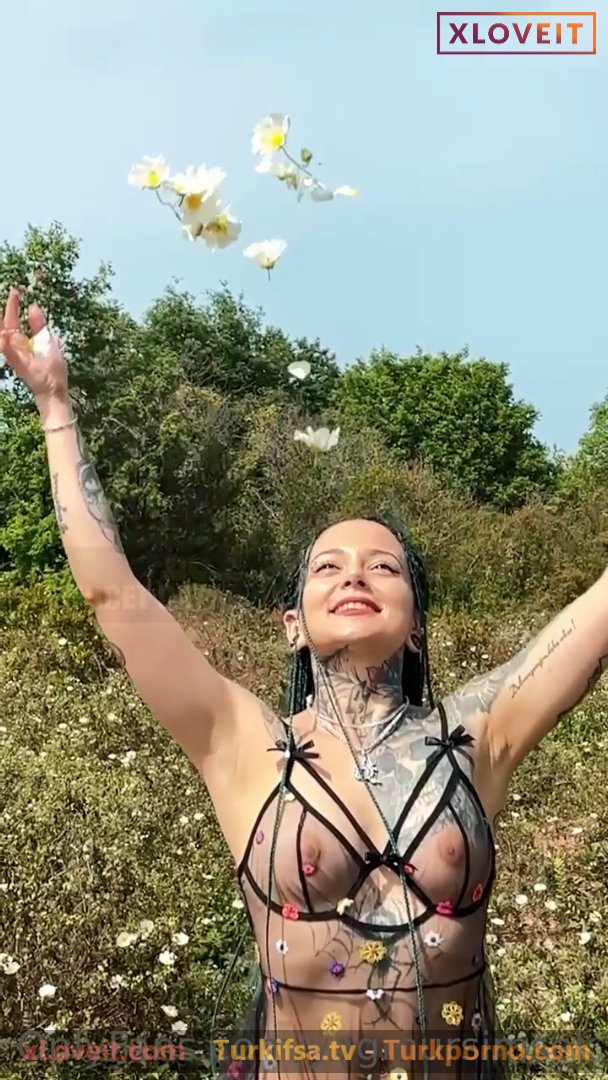 Yağmur Şimşek ifşa Ormanda nude şekilde koşup eğlendi